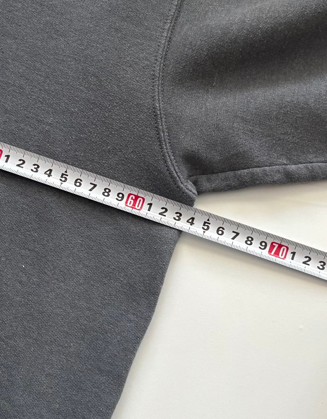 Nike 나이키 빈티지 스우시 차콜 맨투맨 상품이미지5