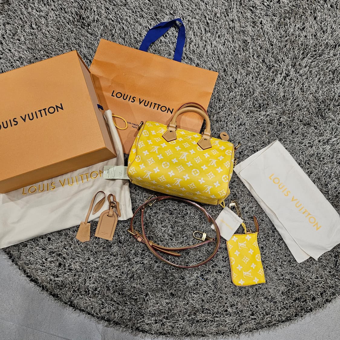 루이비통 P9 제이홉 반둘리에 25 모노그램 스피디 백 상품이미지3