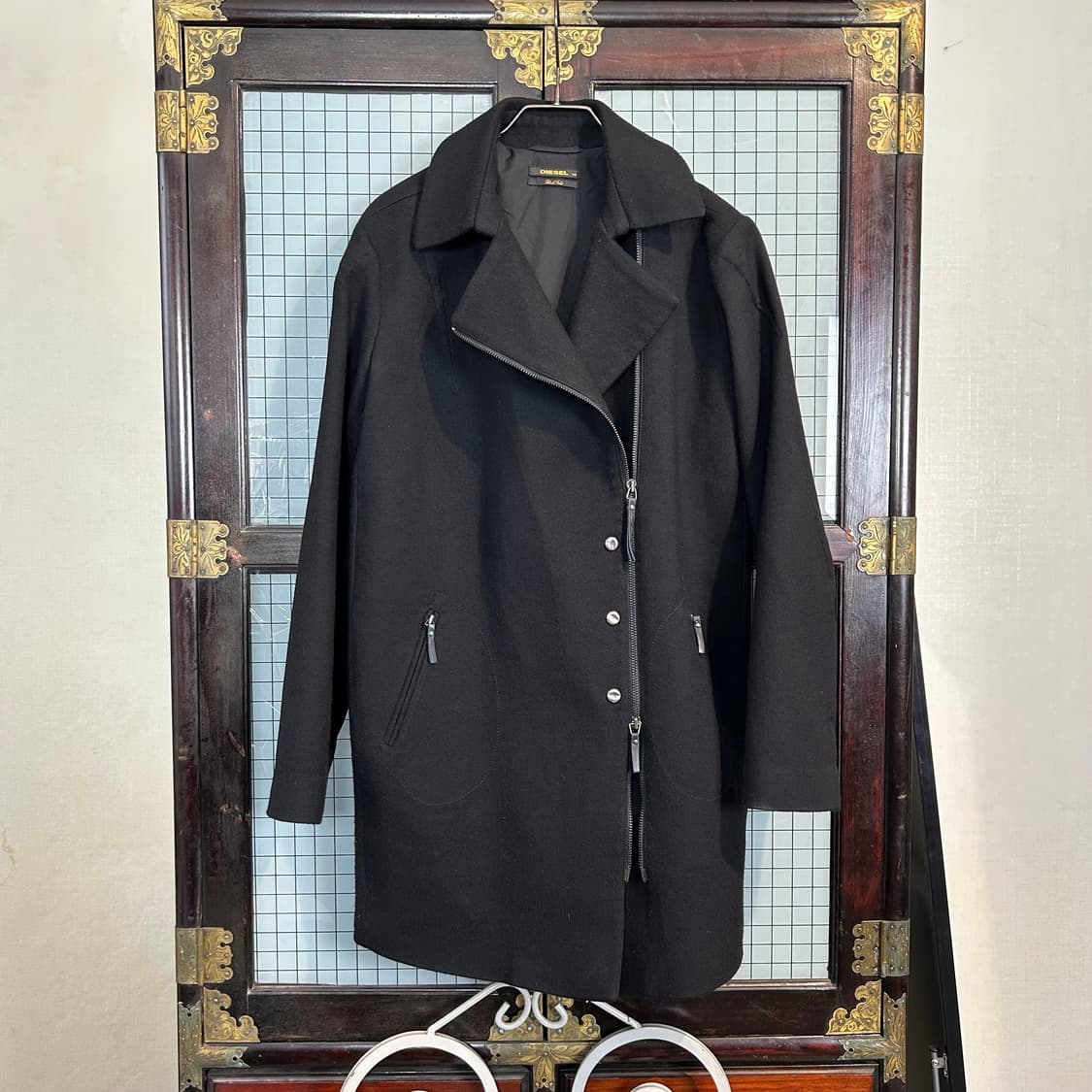 디젤 블랙골드 사선 집업 코트 상품이미지3