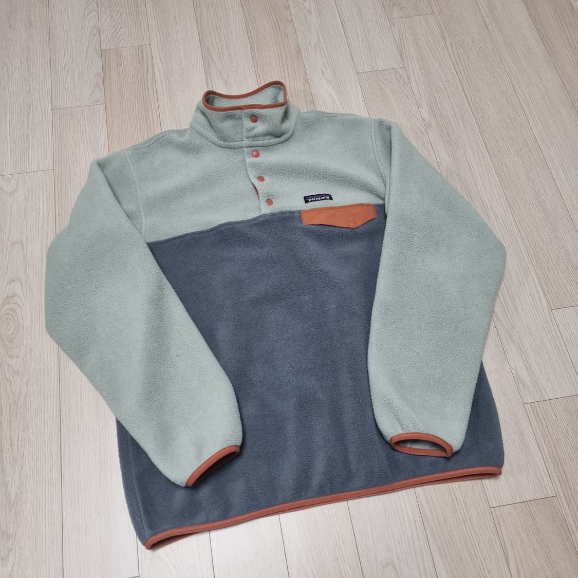 L사이즈) 파타고니아 신칠라 투톤  후리스 스냅티 라이트웨이트 상품이미지8