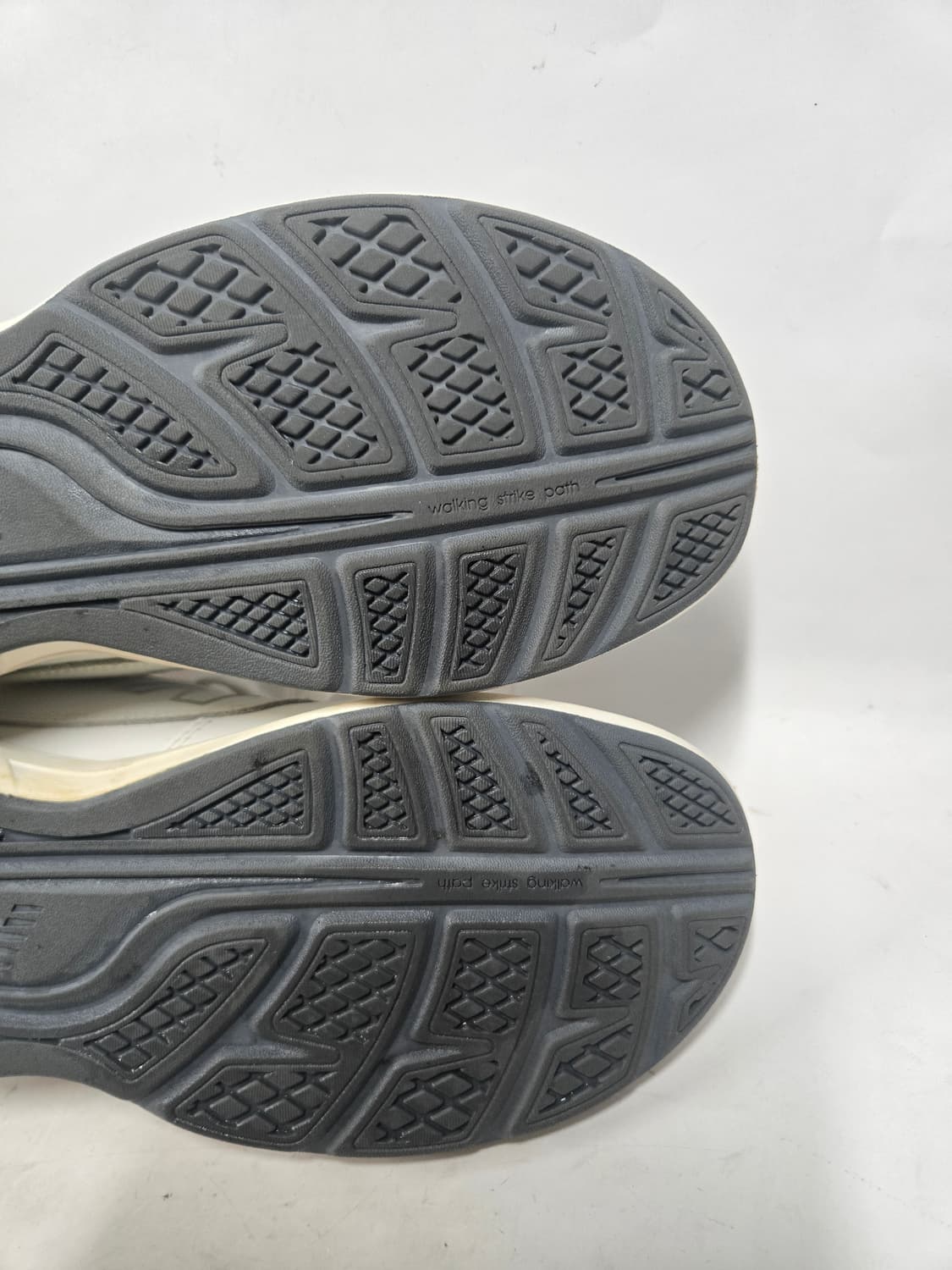 뉴발란스 813 흰색 운동화 260mm 상품이미지6