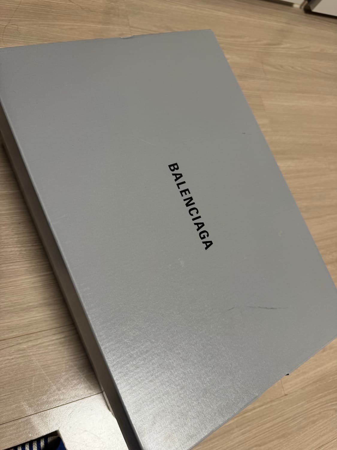 발렌시아가 3xl 43 에그쉘 상품이미지7