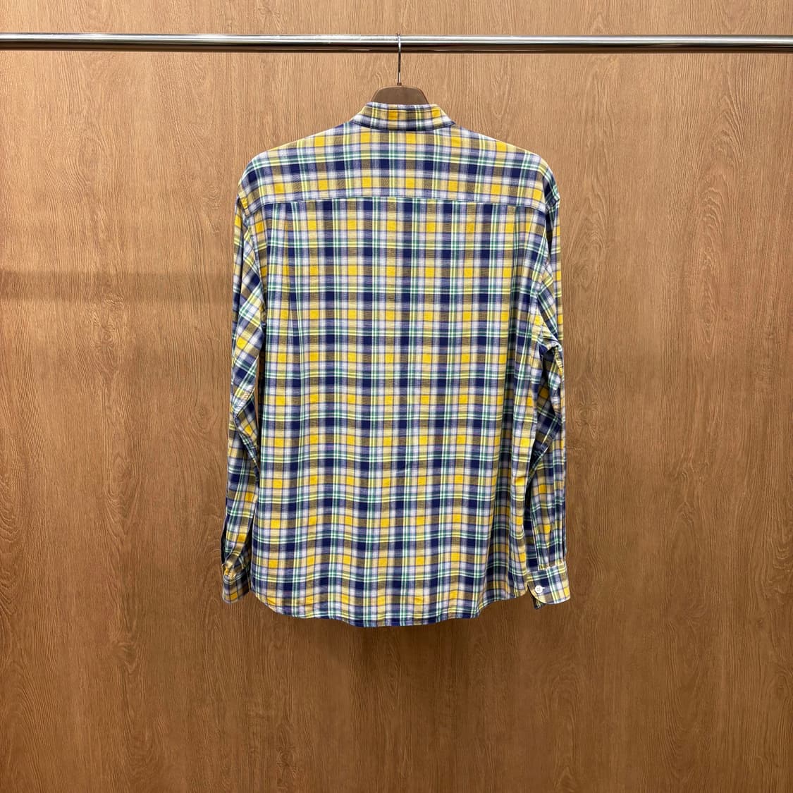 미쏘니 스포츠 코튼 긴팔 셔츠 체크 패턴 원 포켓 디테일 옐로우 네이비 상품이미지3