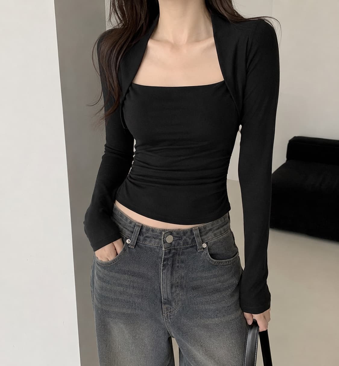 [새상품] 슬림핏 스퀘어넥 탑 상품이미지1