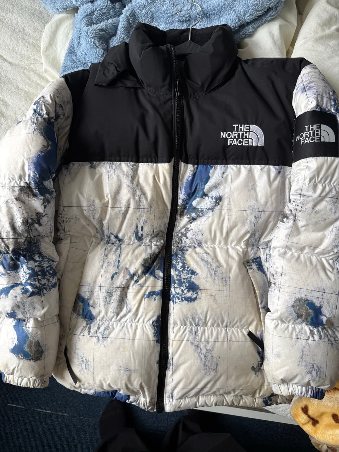 노스페이스 눕시 지구패딩 상품이미지2