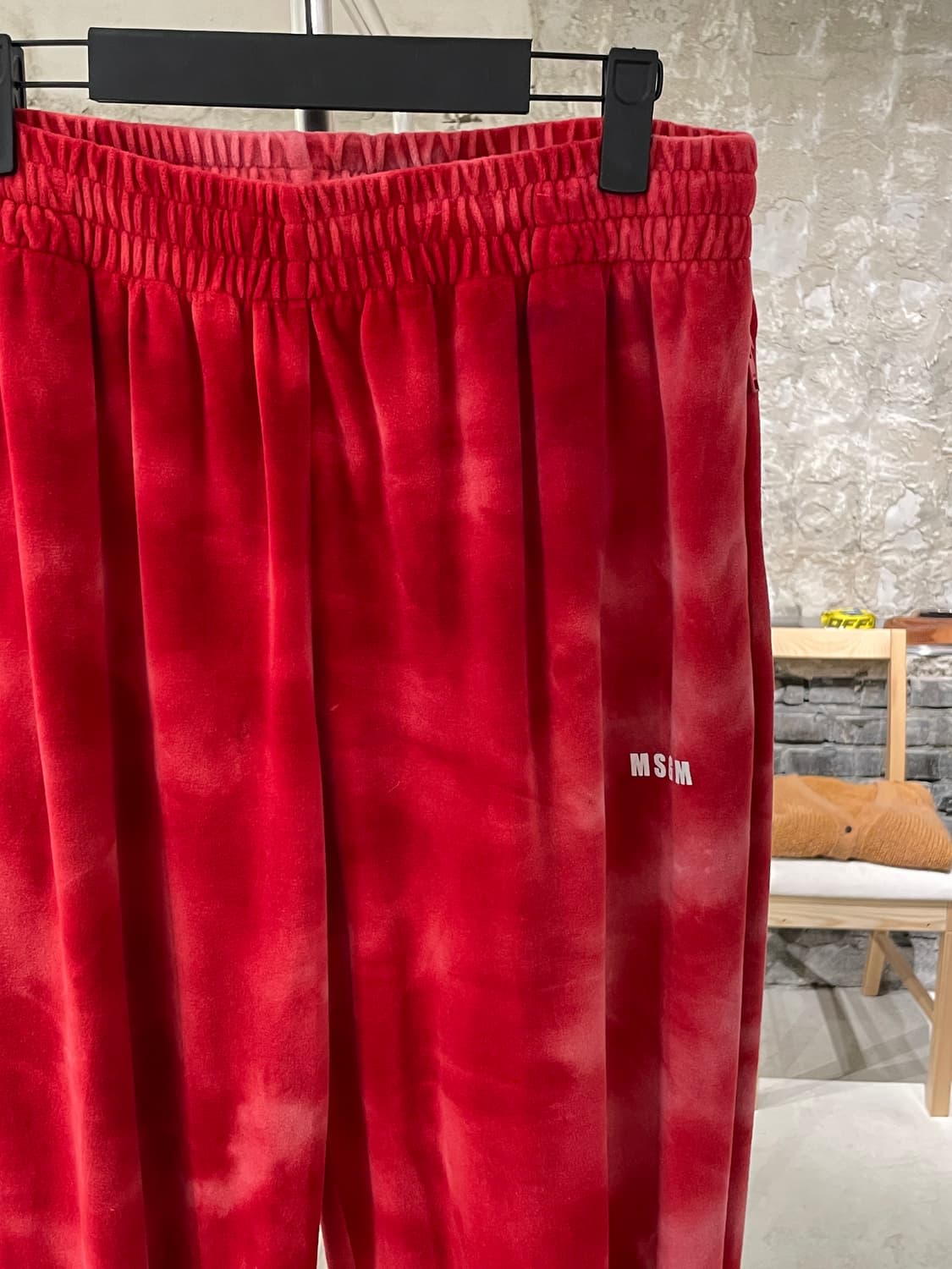 msgm 레드 스몰 로고 벨루어 조거 팬츠 상품이미지3