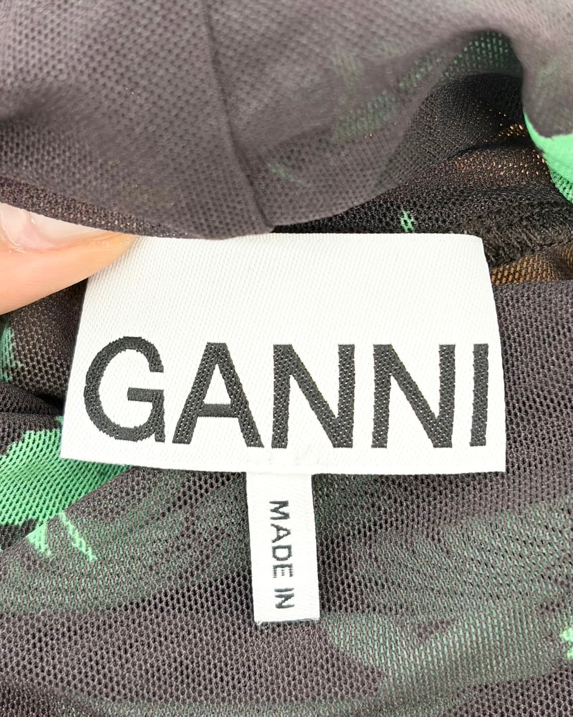 가니 블랙 프린트 메쉬 터틀넥 티셔츠  상품이미지7