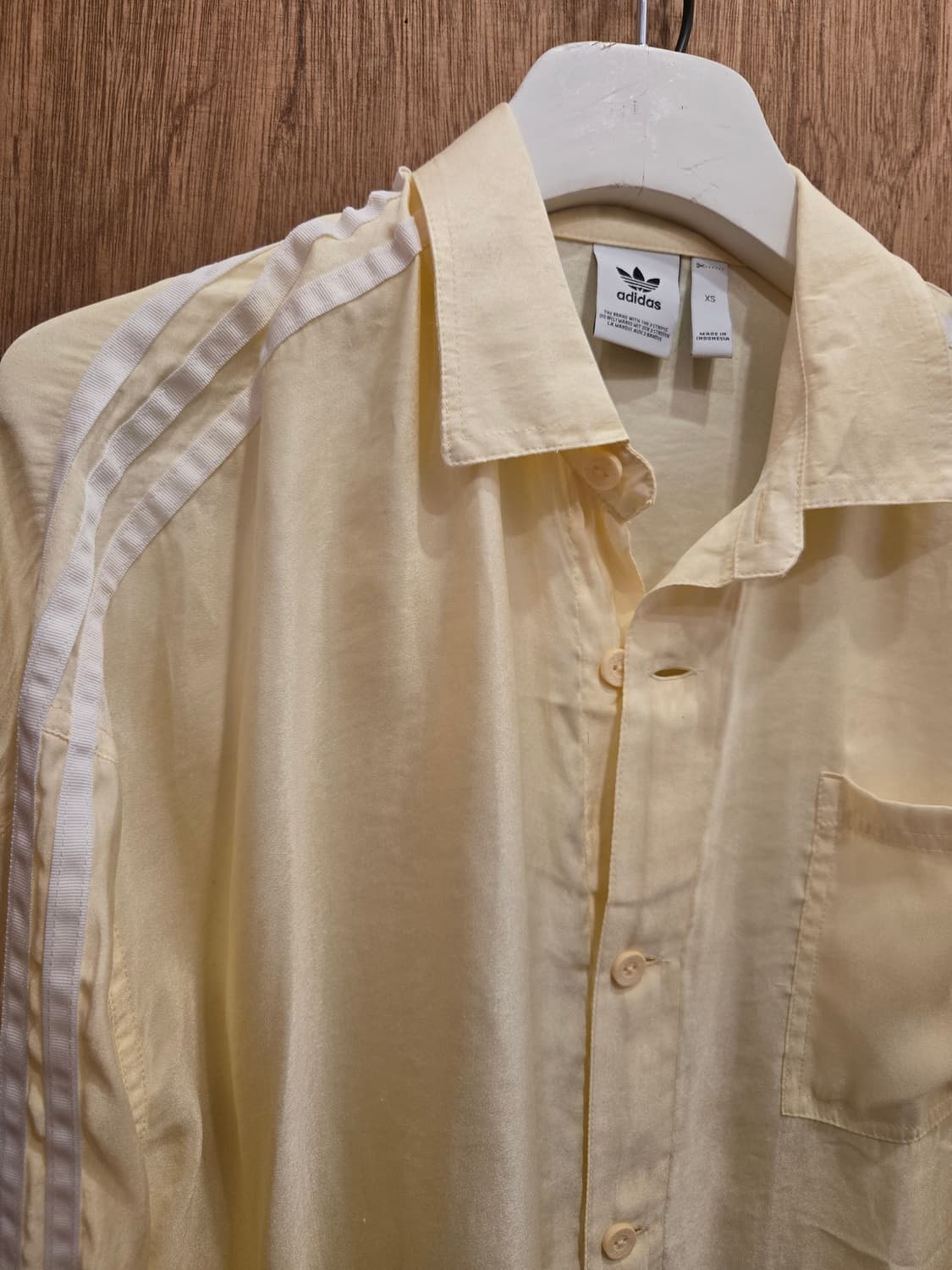 아디다스 옐로우새틴셔츠 상품이미지2