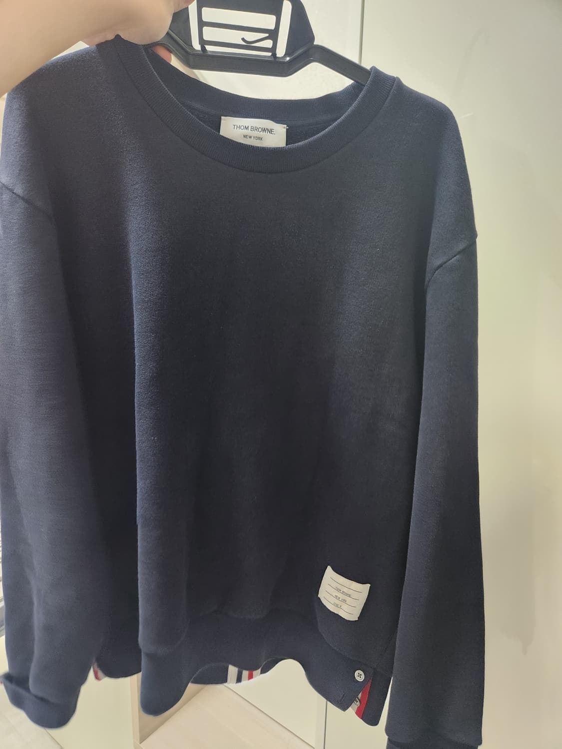 톰브라운 백사선 맨투맨 4 상품이미지1