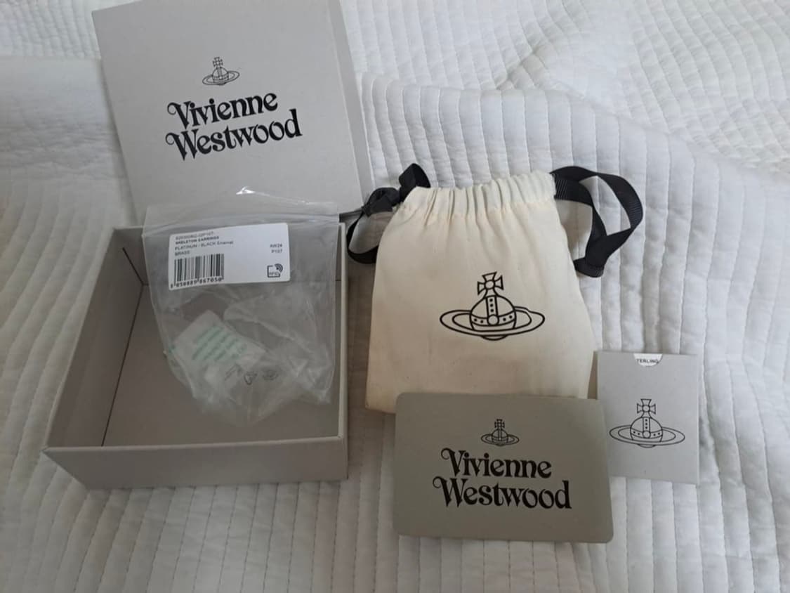 100%정품 배송비 포함! 나나 비비안웨스트우드 스케레톤 이어링 한쪽 상품이미지3