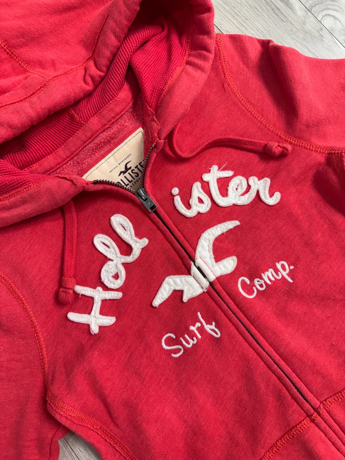 홀리스터 슬림핏 후드집업 레드 상품이미지3