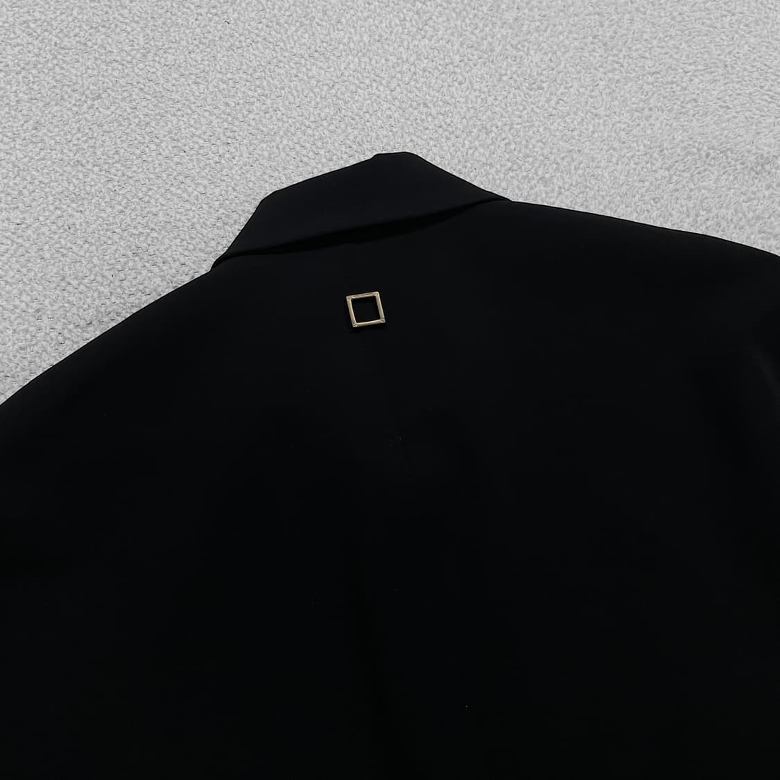 우영미 투 버튼 싱글 블레이저 자켓 블랙 상품이미지4