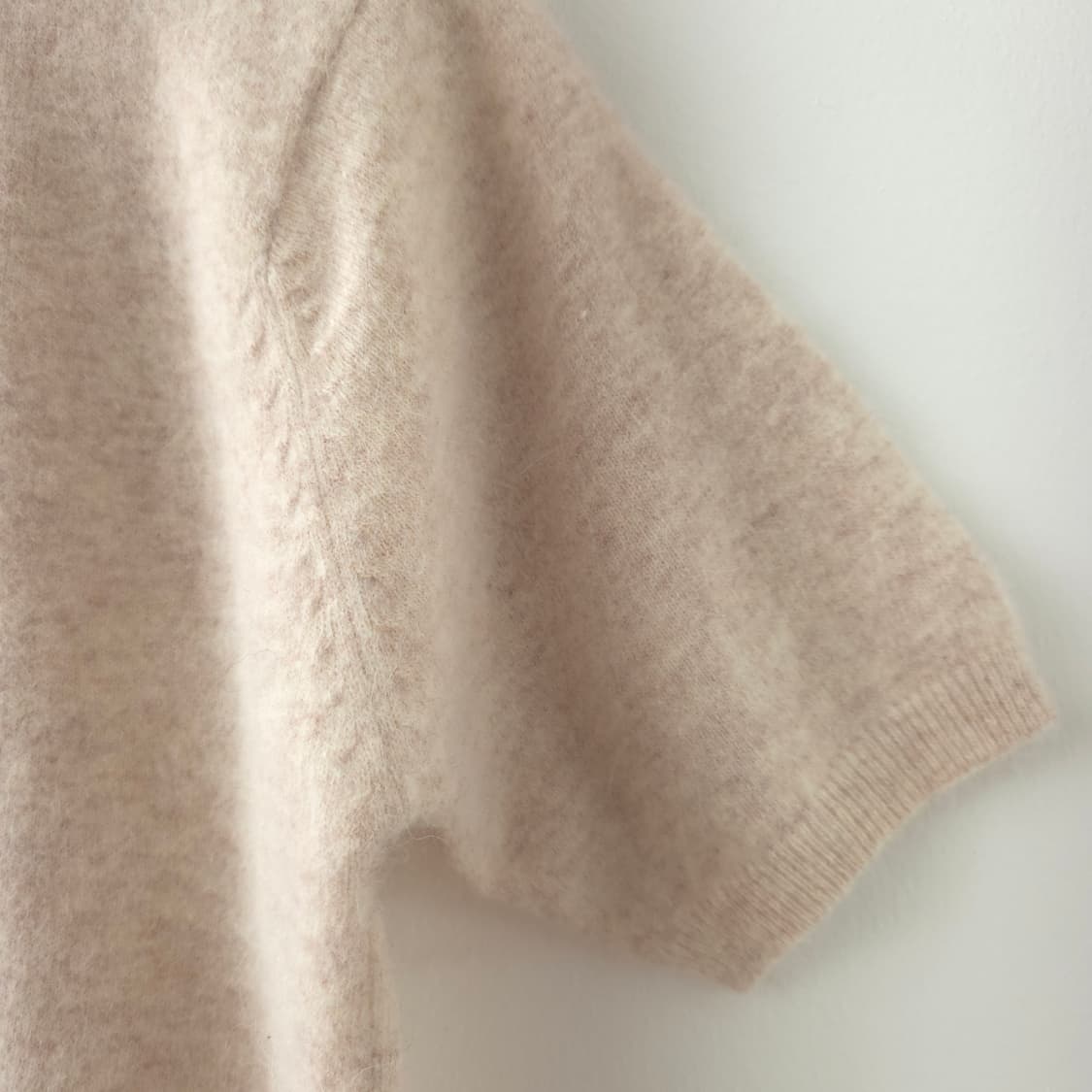 베이지 앙고라 블렌드 반팔 니트 상품이미지5