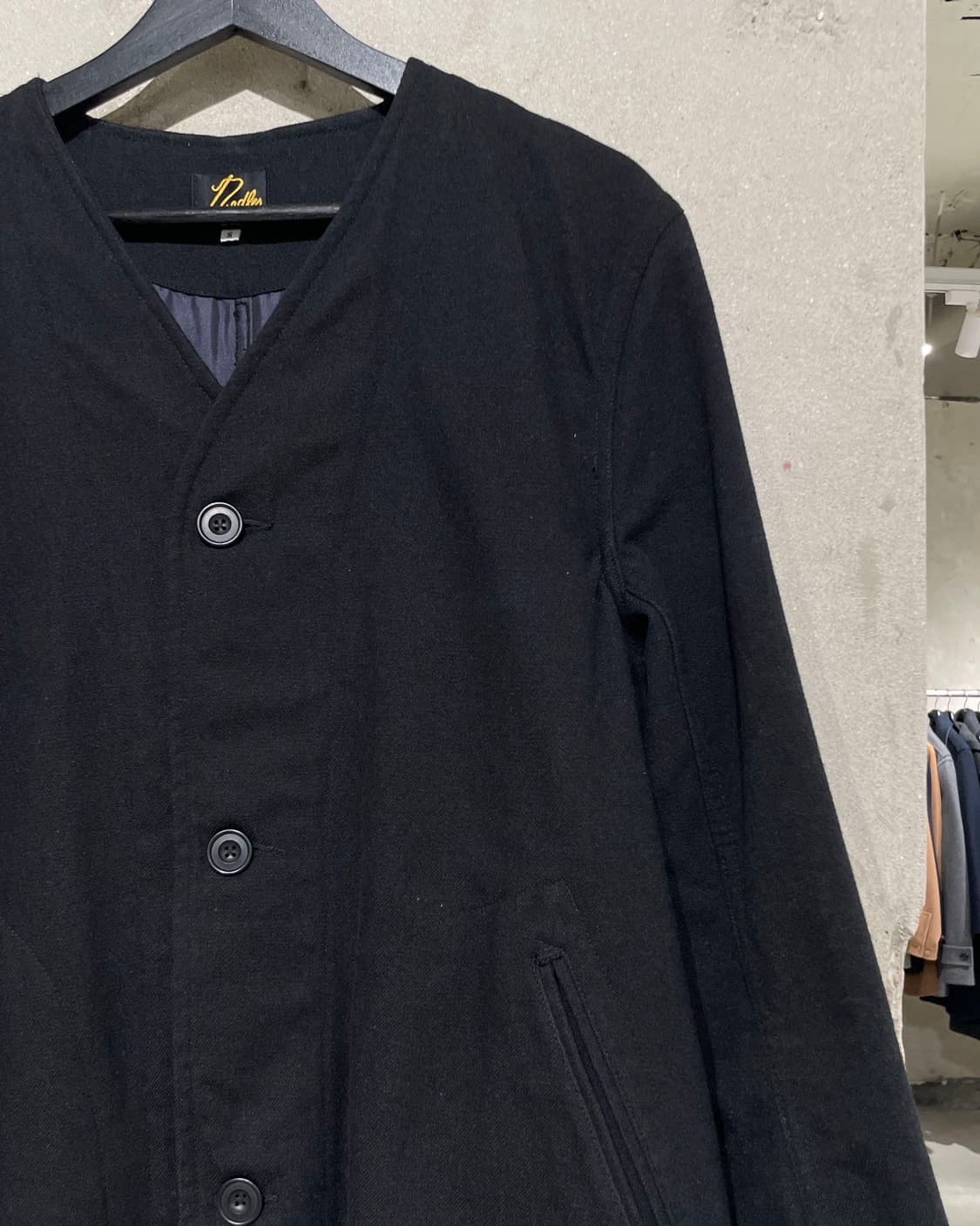 니들스 블랙 논 카라 울 혼방 롱 자켓 상품이미지3