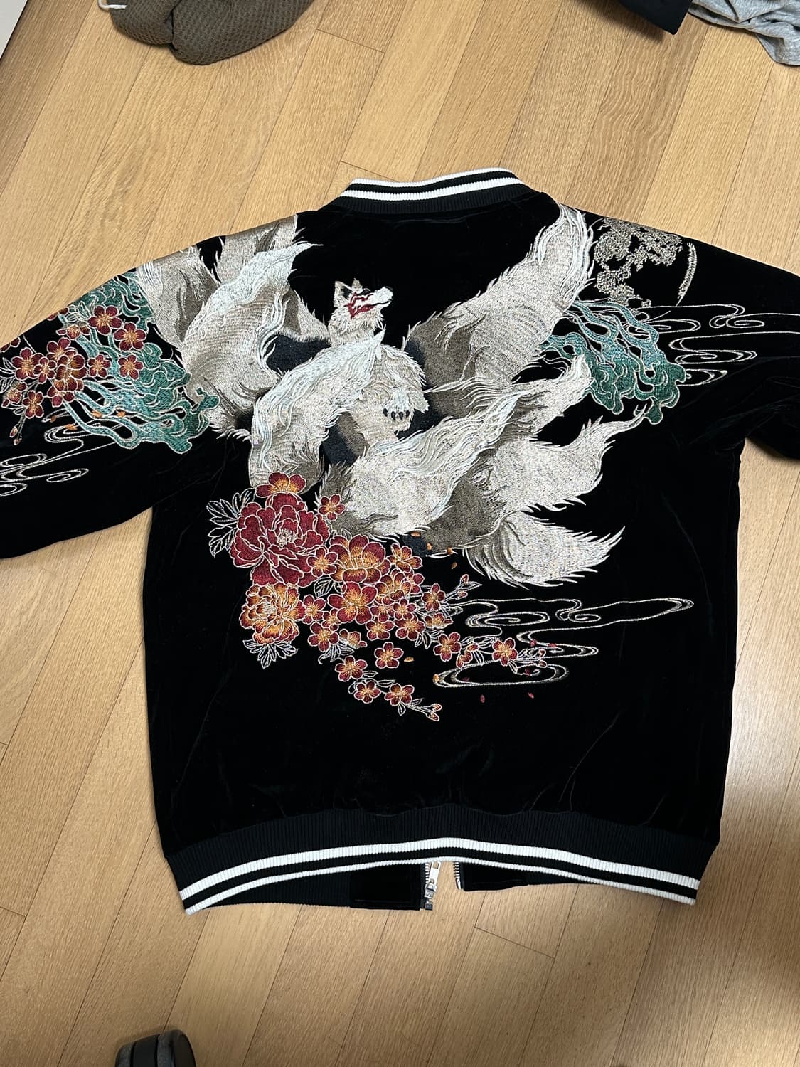 벨벳 자수 스카쟌  블랙 상품이미지5