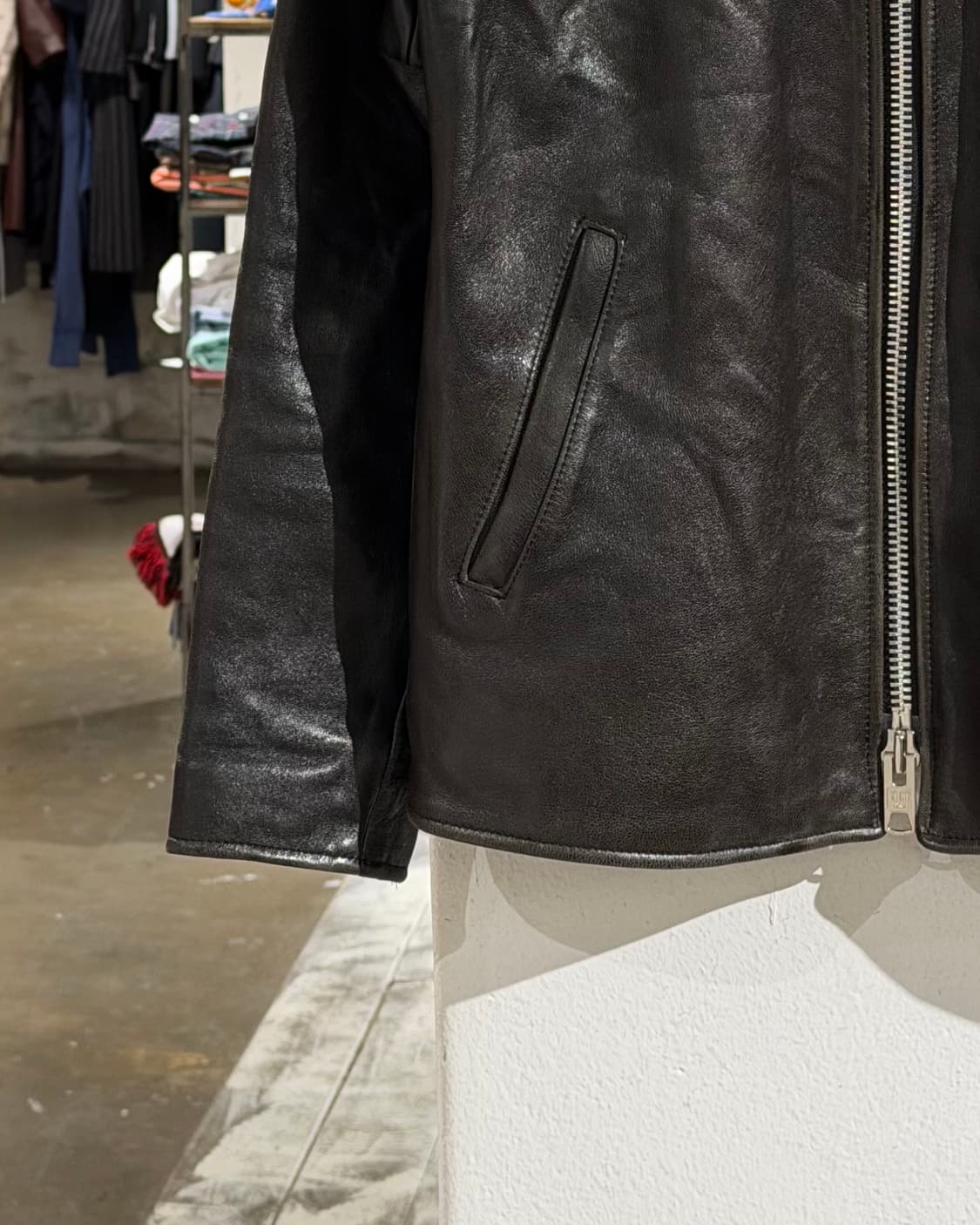 쇼트 다크브라운 램스킨 레더 자켓 상품이미지5