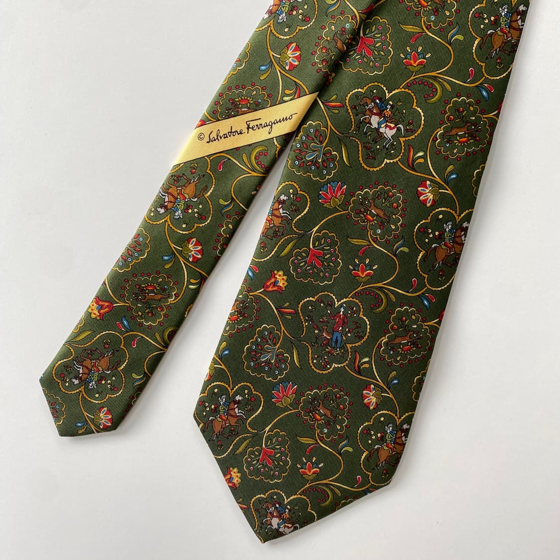 페레가모(Ferragamo) 명품 정품 넥타이 상품이미지1