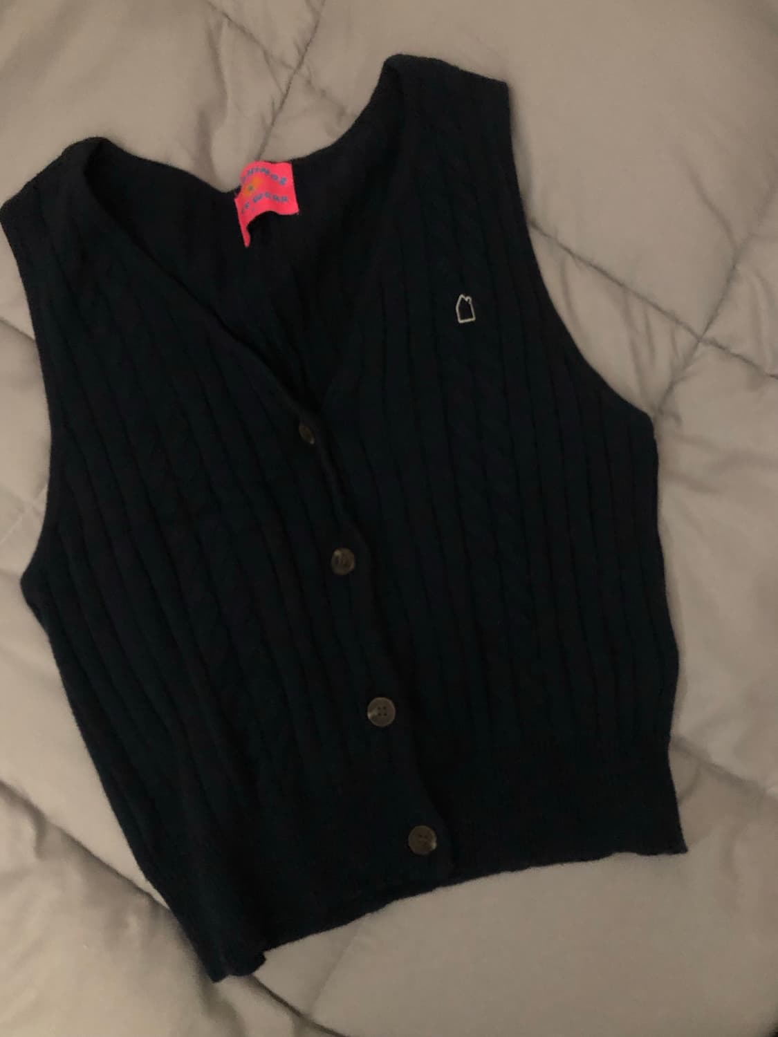 꼬모니노즈 버튼 니트 베스트 네이비 상품이미지2