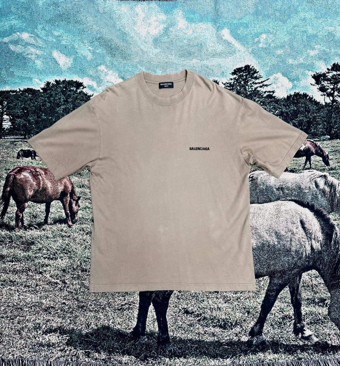 (OS) 발렌시아가 유니섹스 로고 디테일 티셔츠  상품이미지3