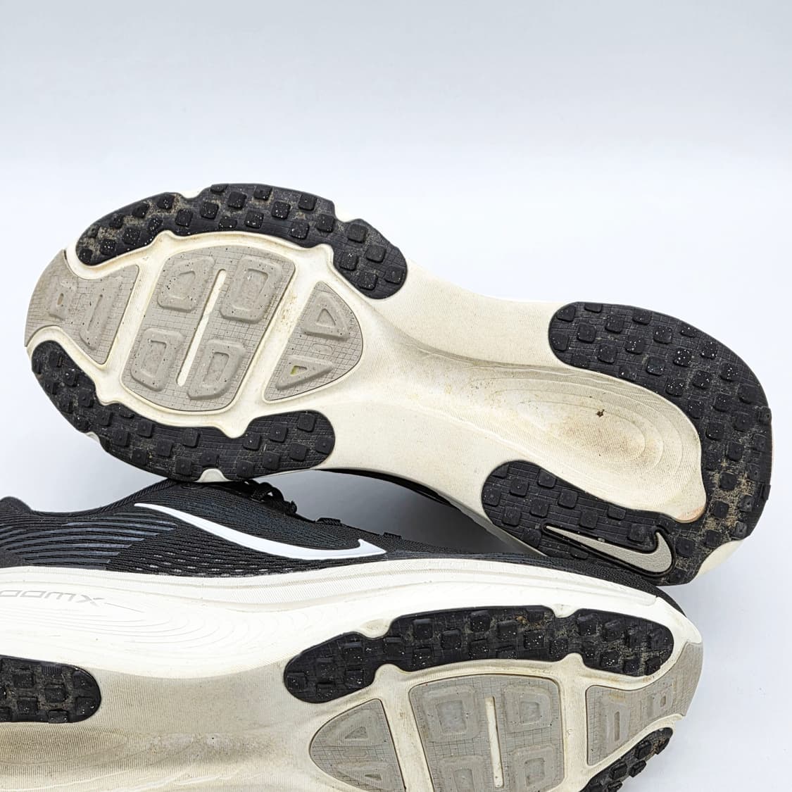  나이키 보메로18 블랙 코코넛 밀크 (285)  상품이미지3