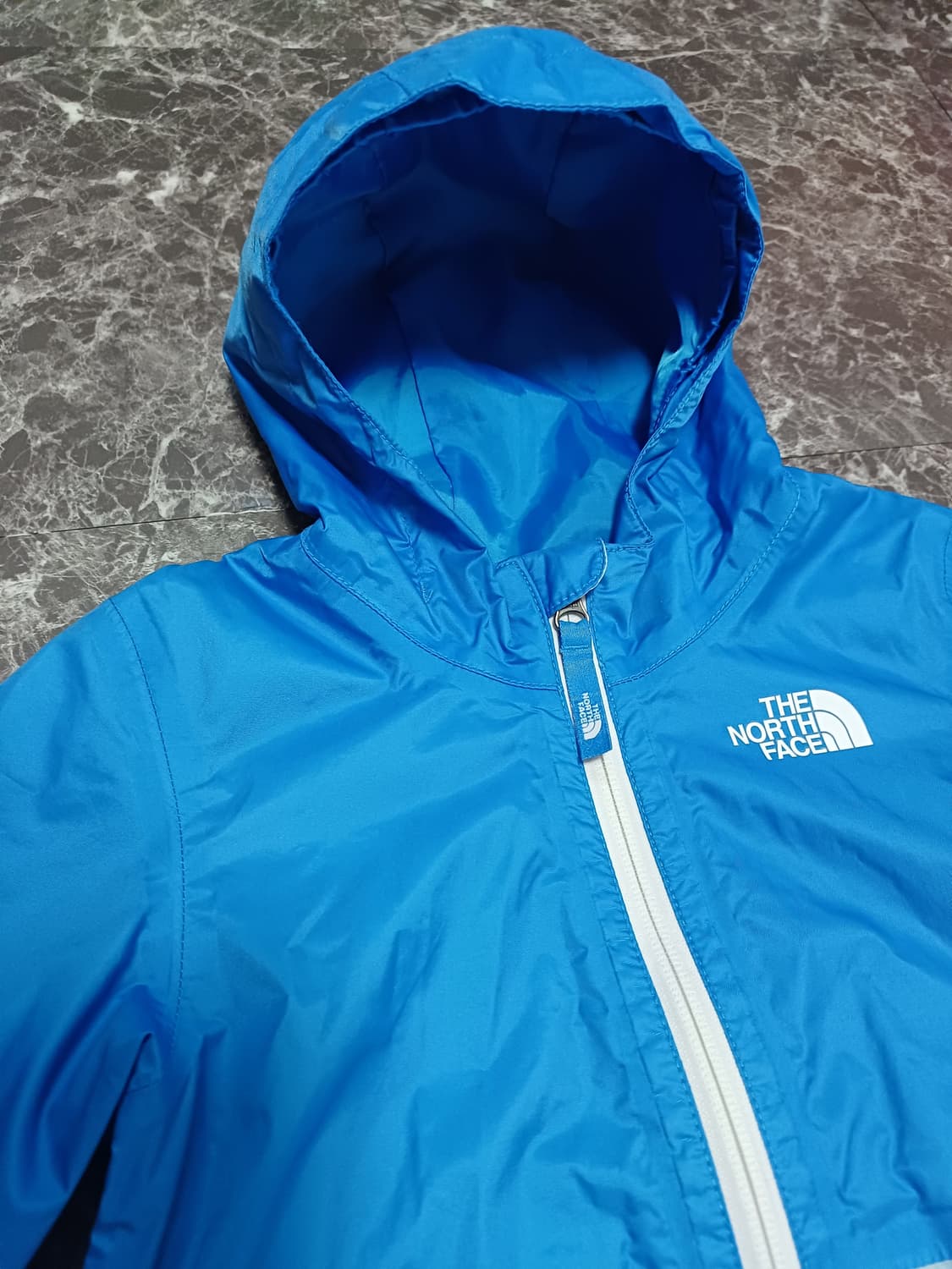 노스페이스 키즈 후드 집업 5-6세용 ( 상태 최상) 상품이미지4