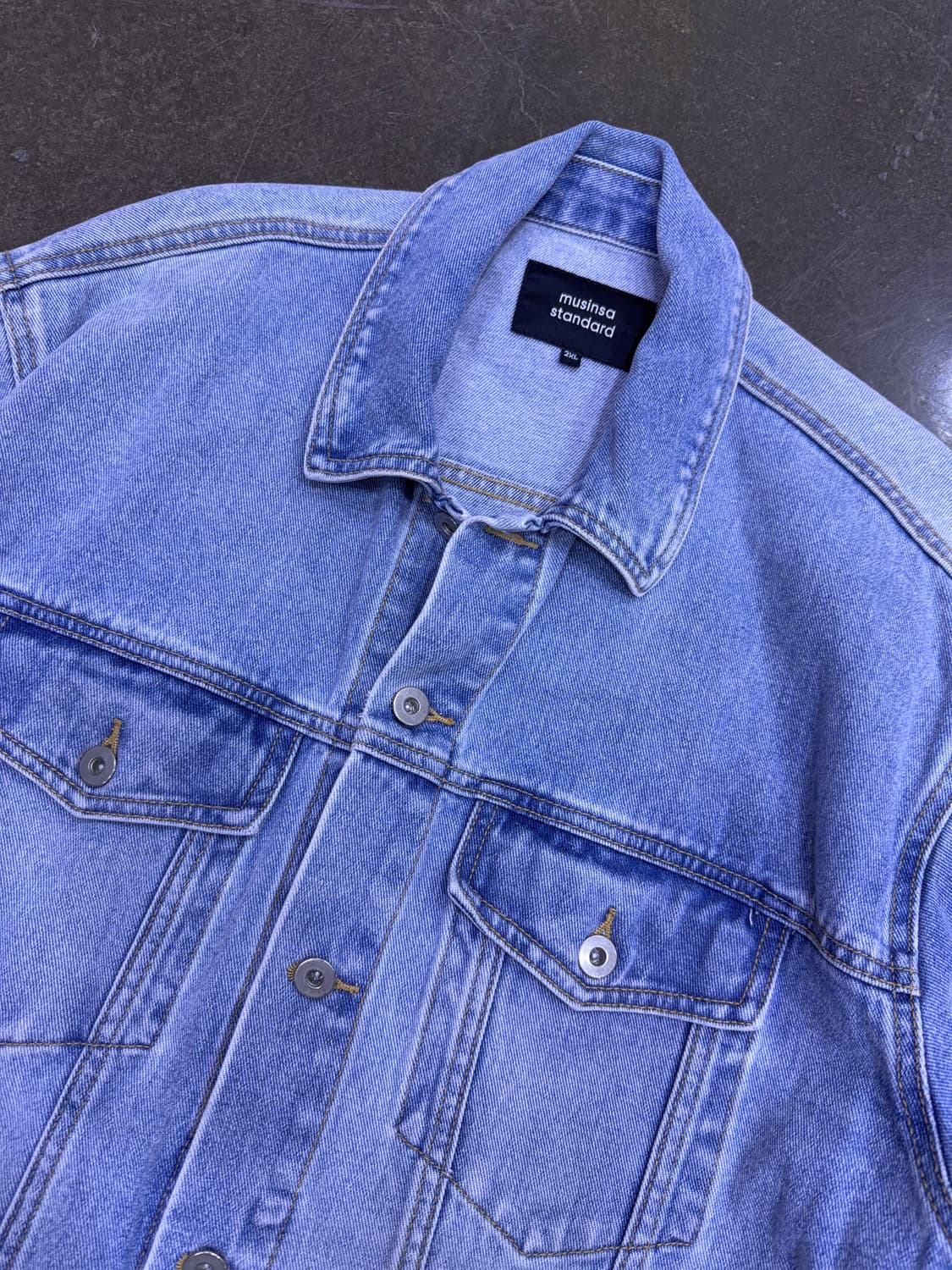무신사스탠다드 무탠 릴렉스드 트러커 데님자켓 라이트 인디고 2XL 상품이미지7