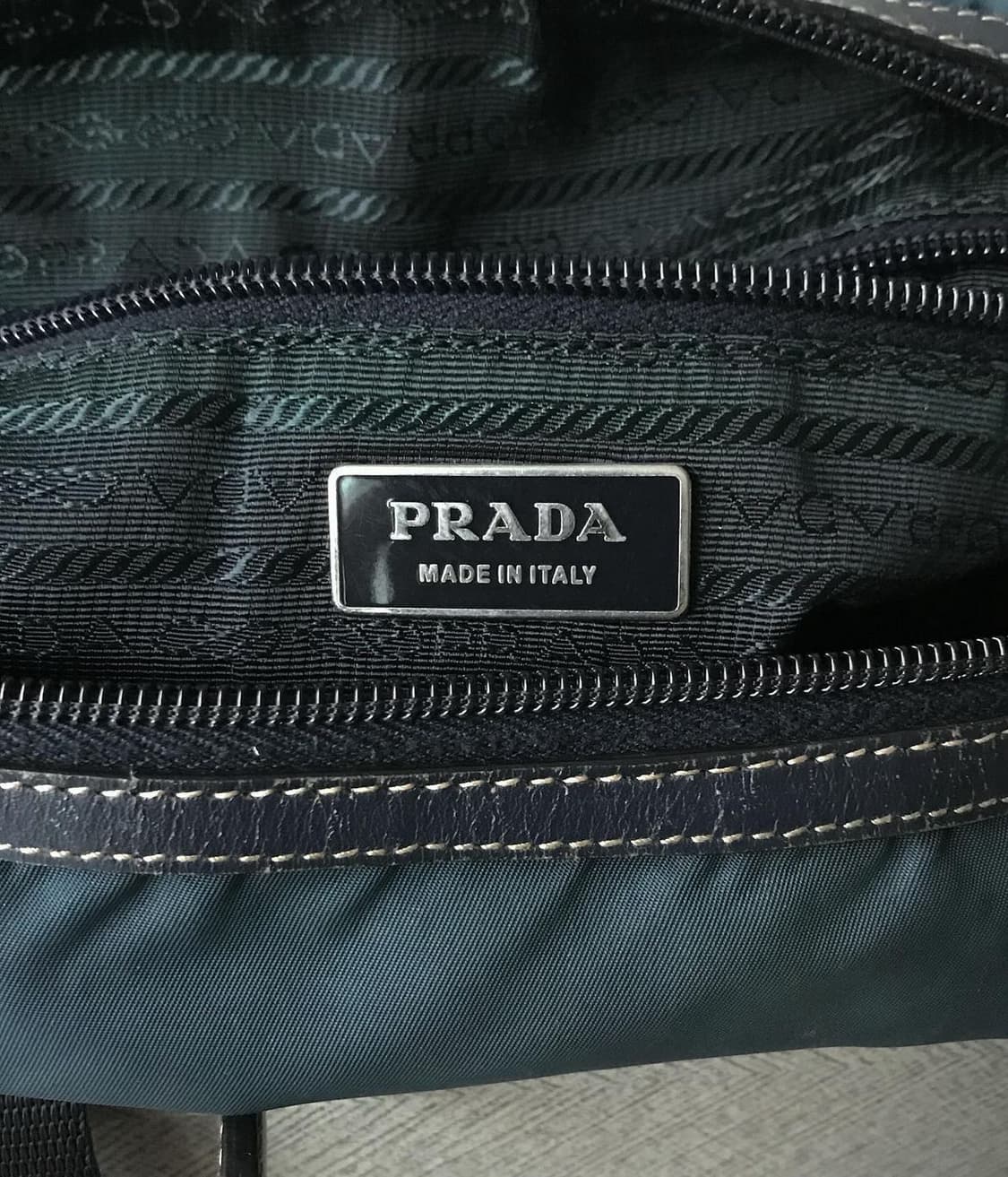 프라다 삼각로고 포코노 토트백 상품이미지9