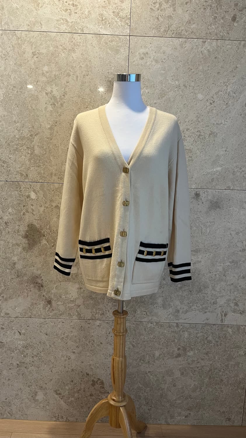 페라가모 아이보리 가디건 S 정품 상품이미지1