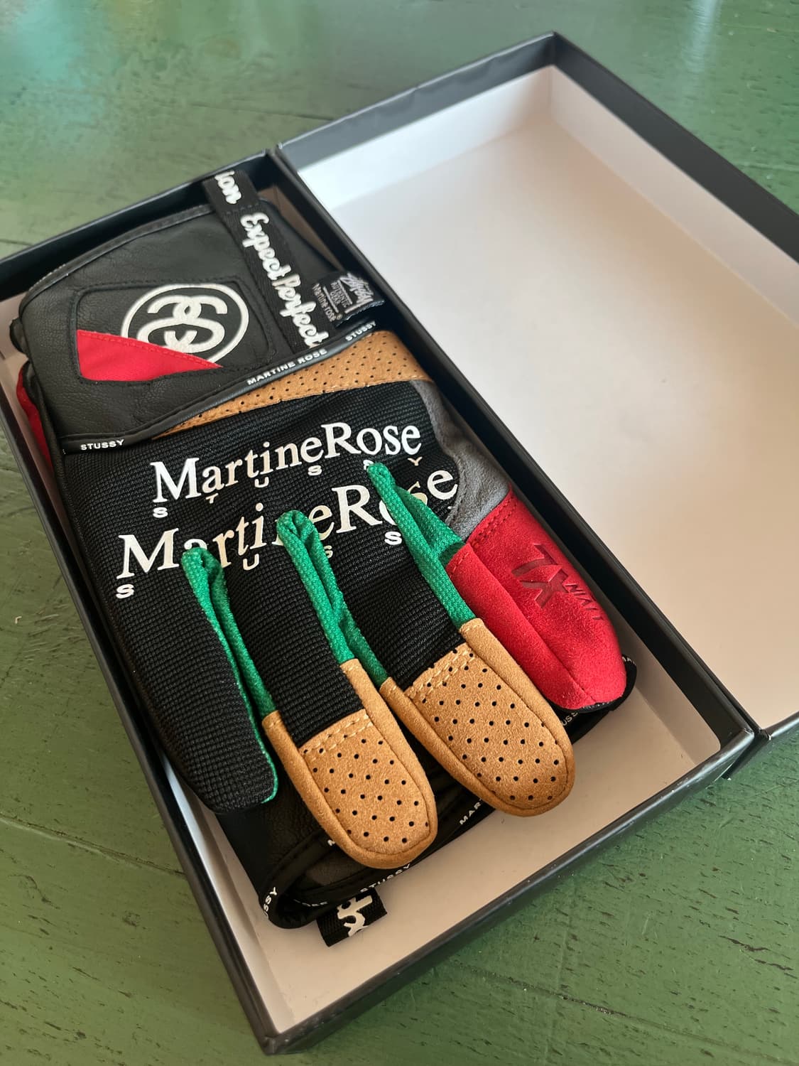 스투시 x 마틴 로즈 드라이빙 글러브 상품이미지1
