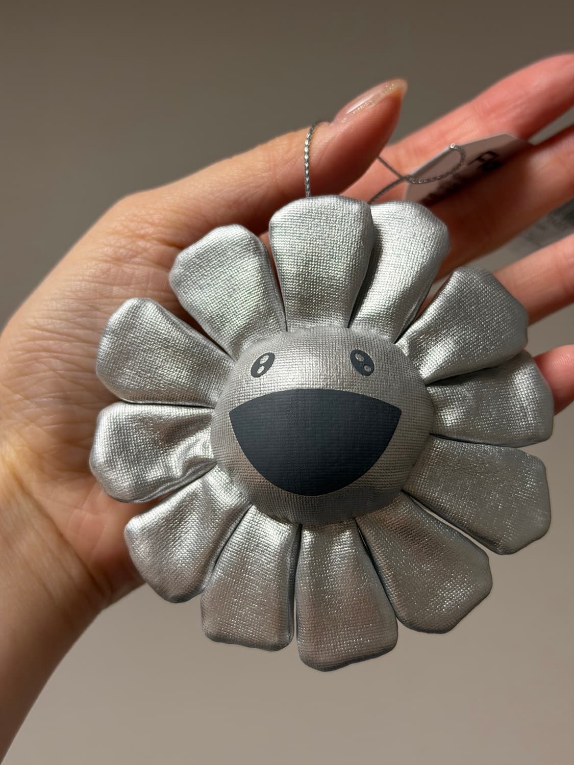 카이카이키키 실버 플라워 키링 상품이미지1