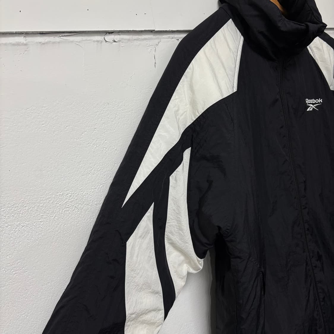 리복 블랙 리버시블 패딩 점퍼 상품이미지6