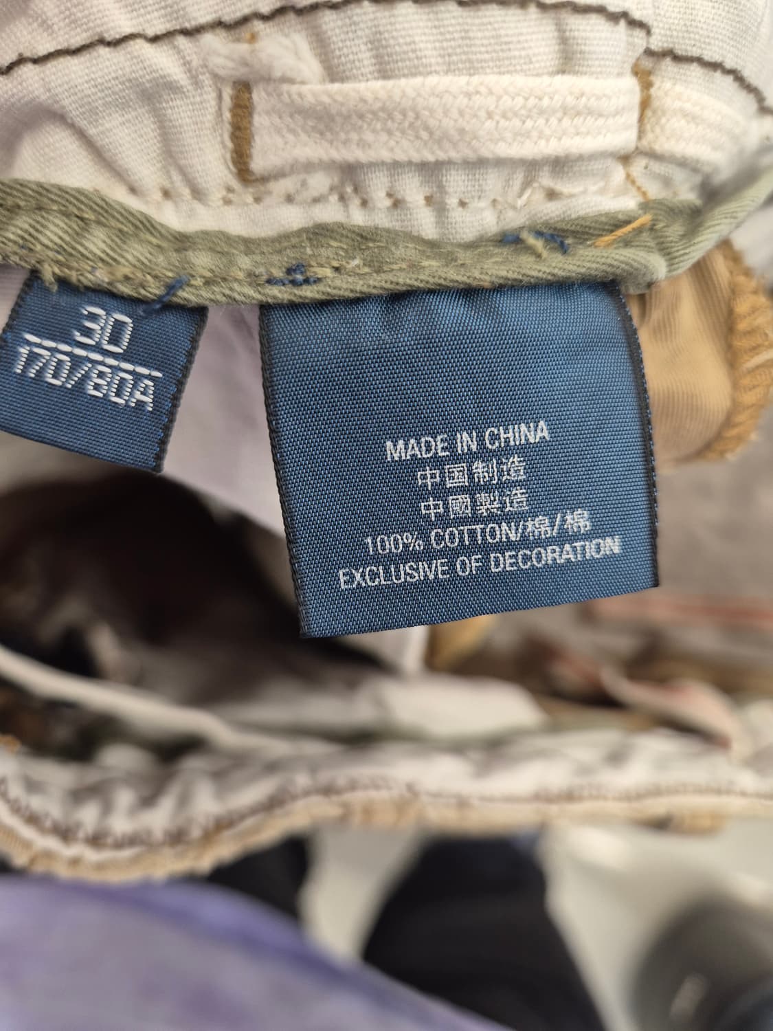 폴로 랄프로렌의 카키색 면 반바지
사이즈는 30 상품이미지4