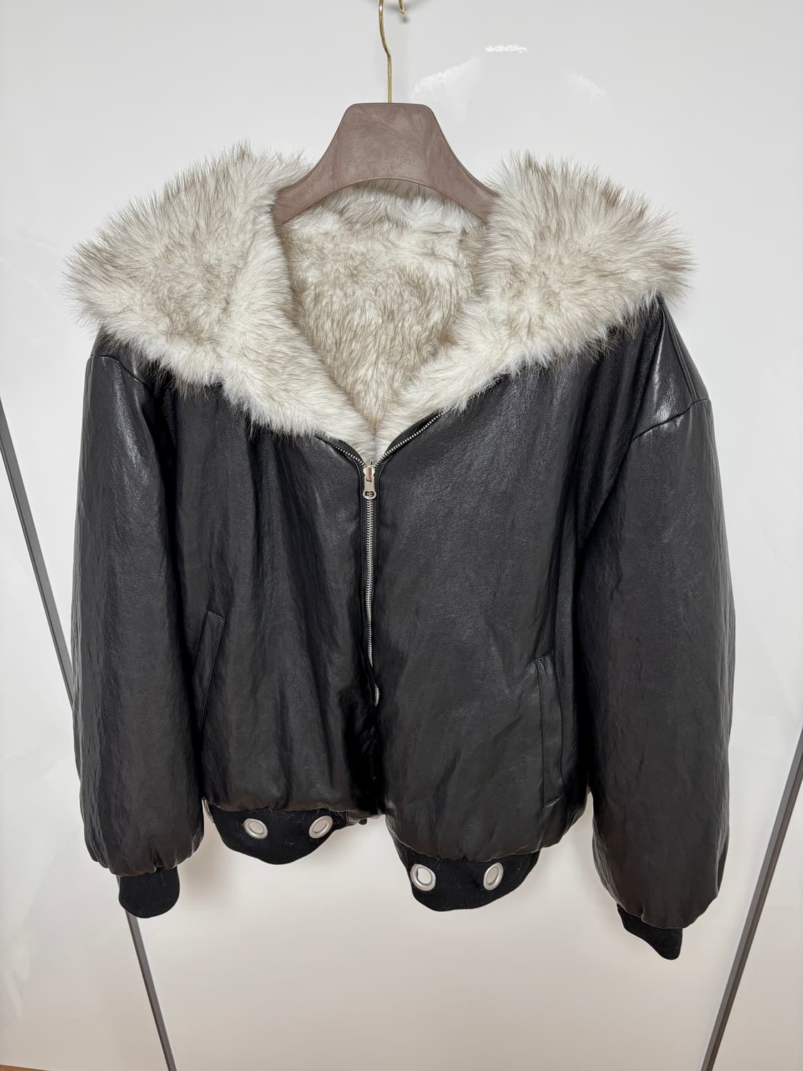 (새상품)VOONT 분트 아일렛 리버시블 퍼 레더 자켓 상품이미지6