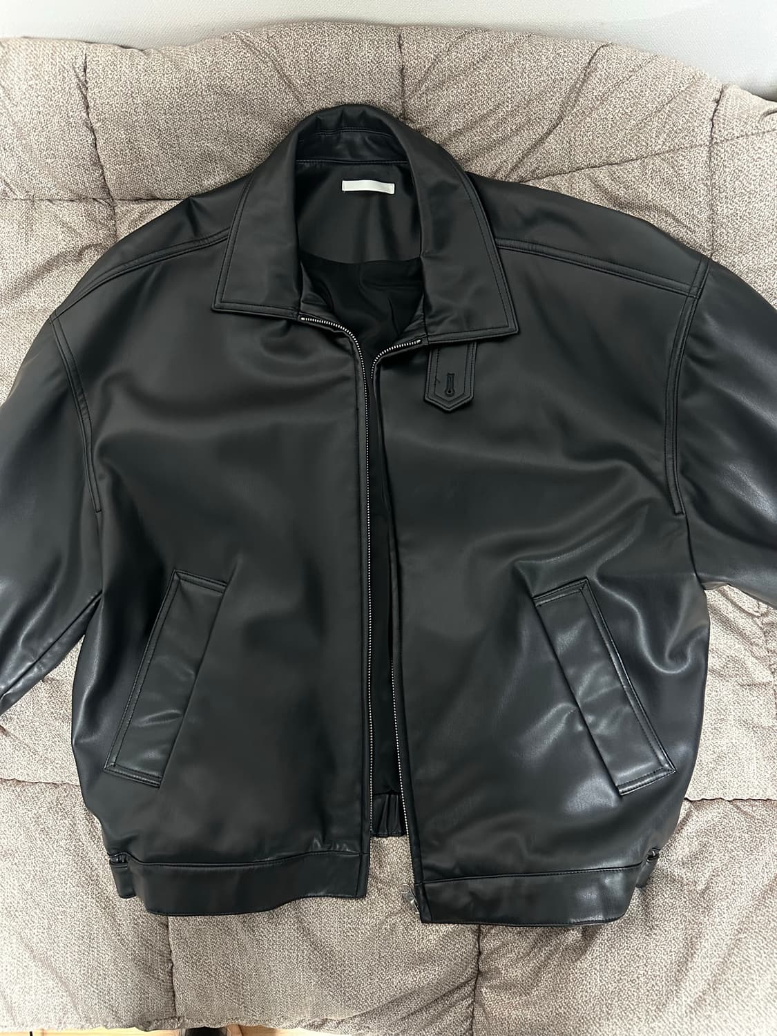 아모멘토 22fw 레더 블루종 블랙 상품이미지3