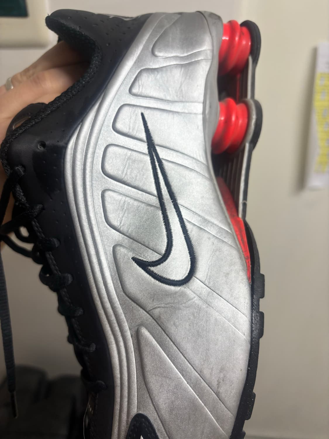 나이키 샥스 r4 블랙 앤 메탈릭 실버 290 상품이미지5