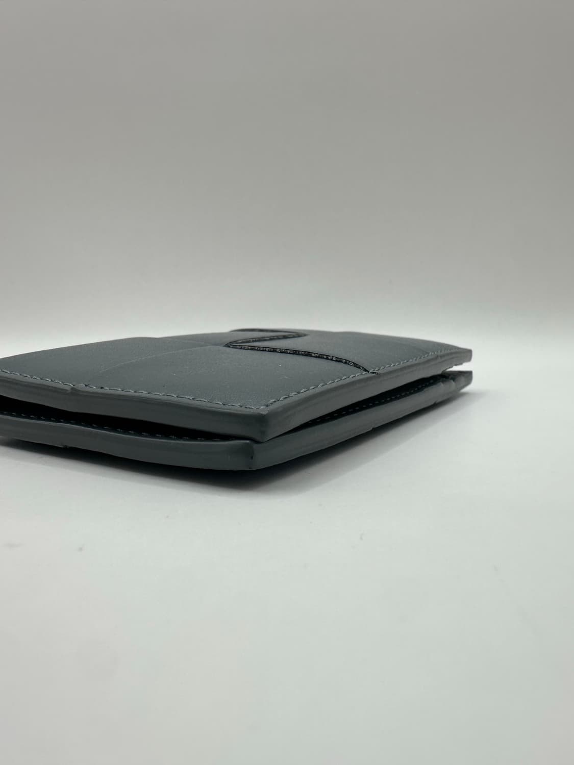 보테가베네타 맥시 플랩 오거나이저 카드지갑 상품이미지3