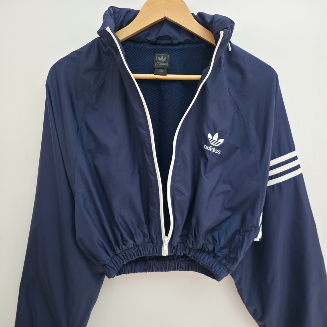 [M] 아디다스 네이비 크롭 리폼 바람막이 상품이미지5