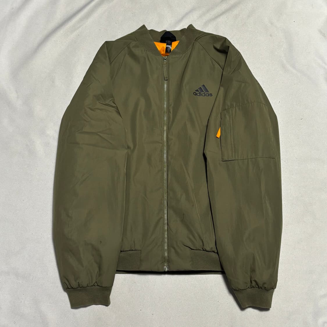 XL 아디다스 카키 점퍼 상품이미지2