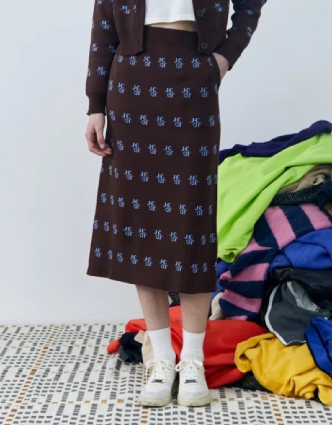 (~12/27) 쥬시쥬디 J 로고 플레이 니트 스커트 JXSK621F 상품이미지1