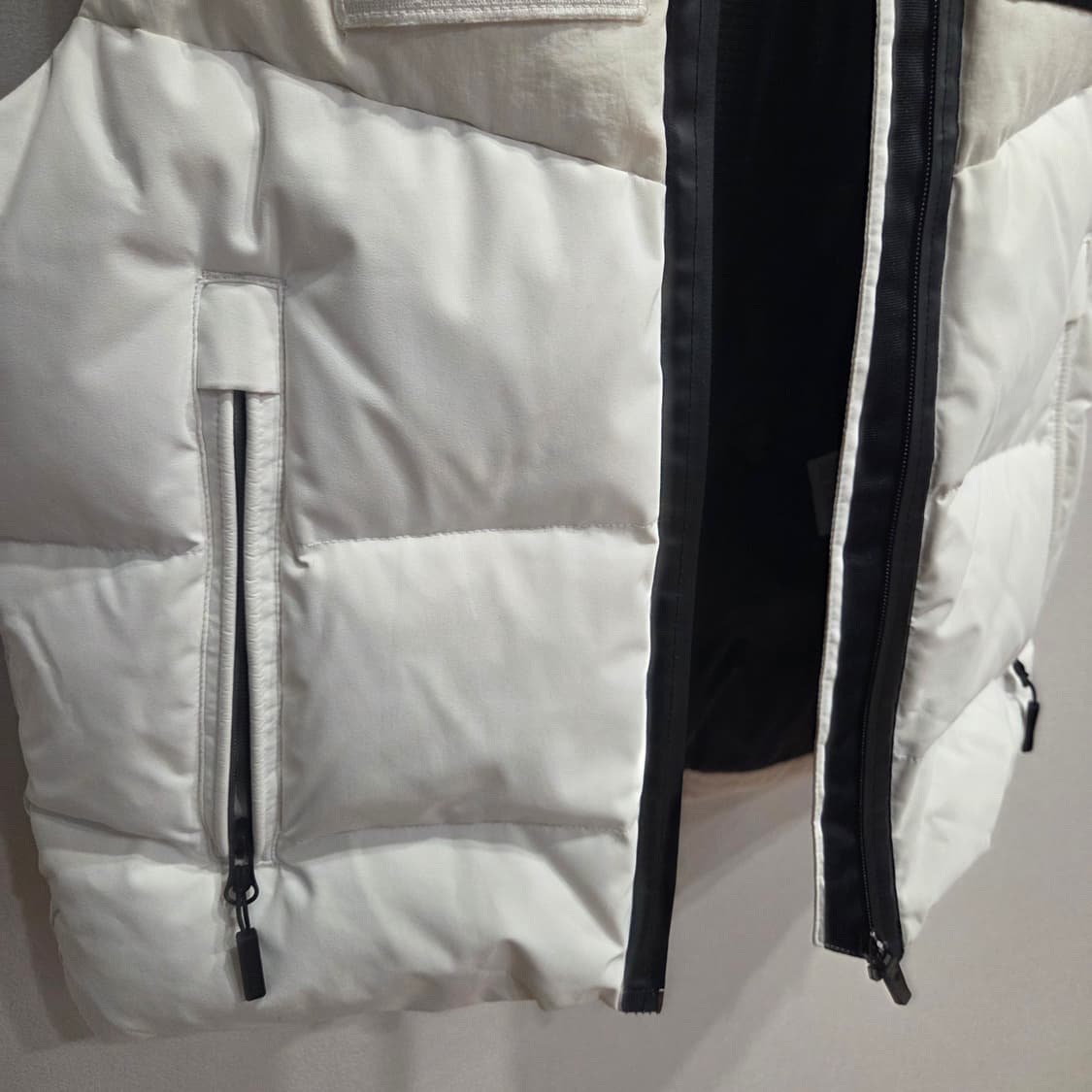 데상트 스위스 스키팀 패딩 조끼 140 상품이미지3