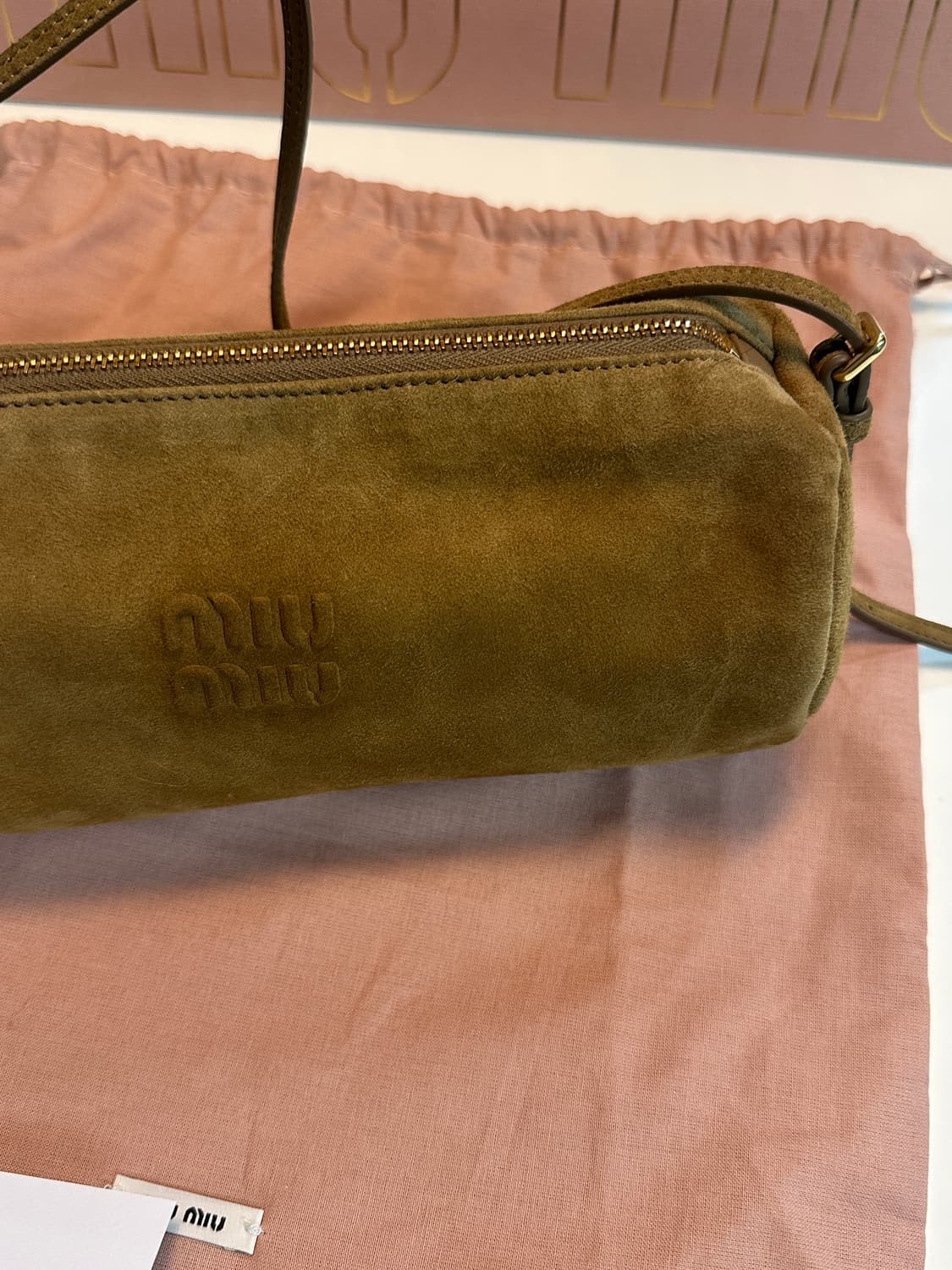 미우미우 스웨이드 레더 포쉐트 미니 토트 숄더백 올리브그린 새상품 상품이미지4