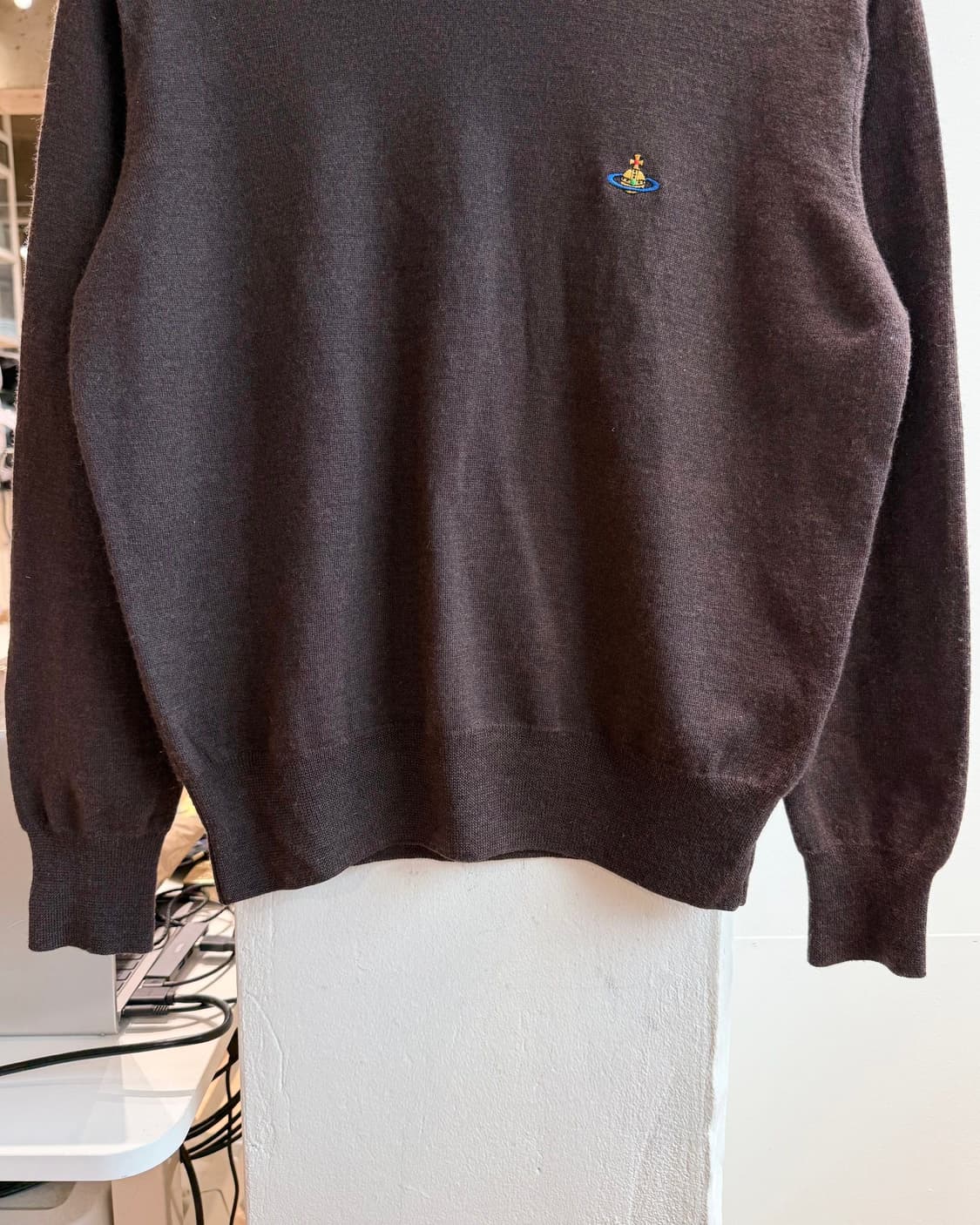 비비안 웨스트우드 브라운 orb자수 니트  상품이미지6