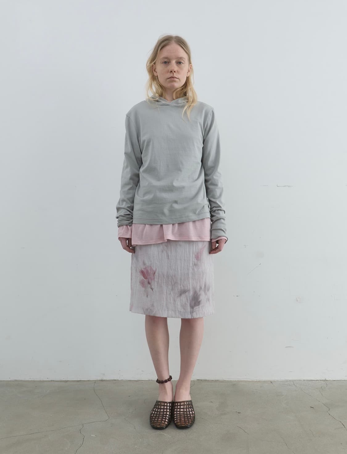 [새제품] 낫띵에브리띵 SILKY FLORAL MIDI SKIRT  상품이미지1