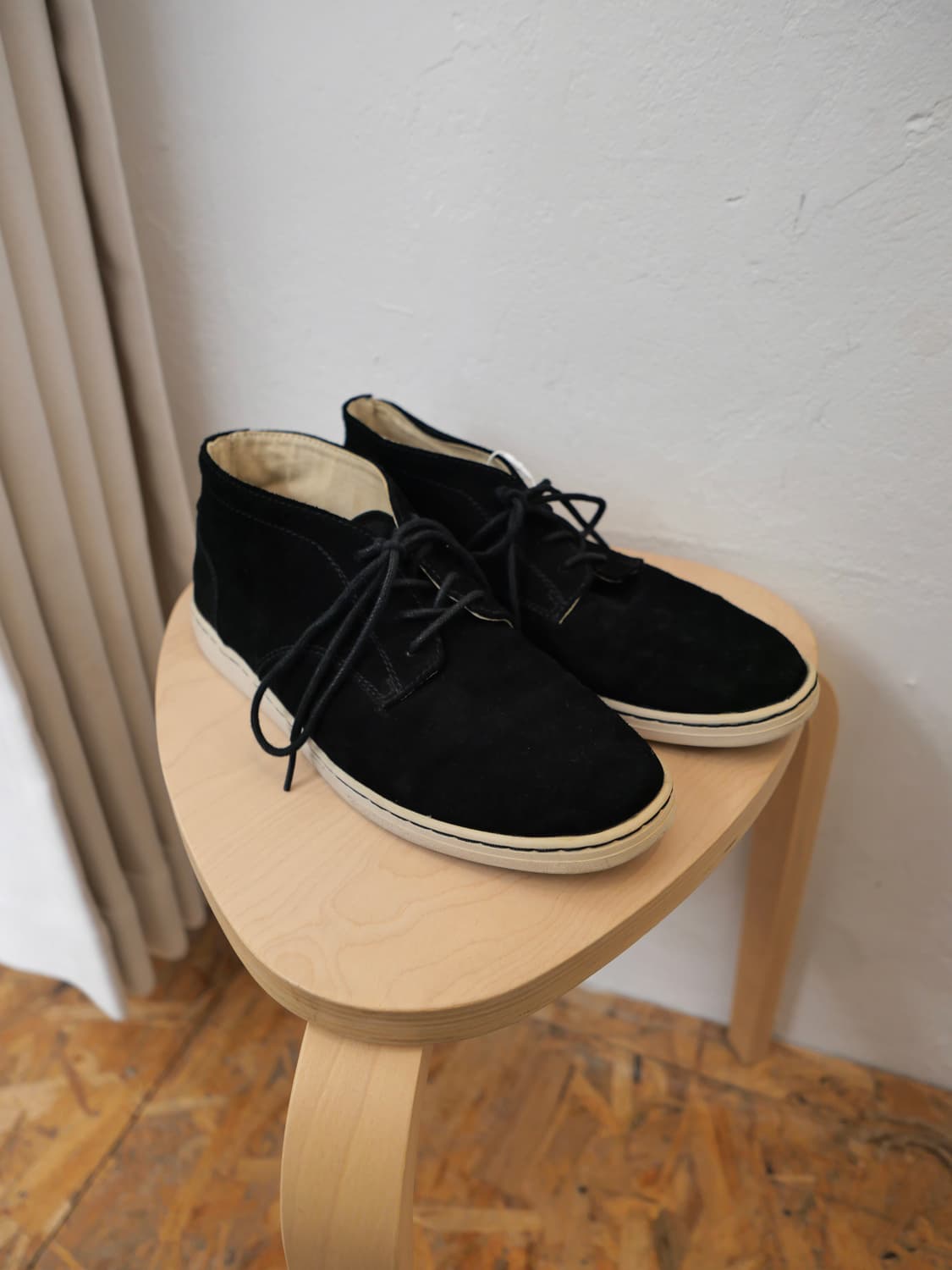 꼼데가르송 셔츠 스웨이드 스니커즈 상품이미지1