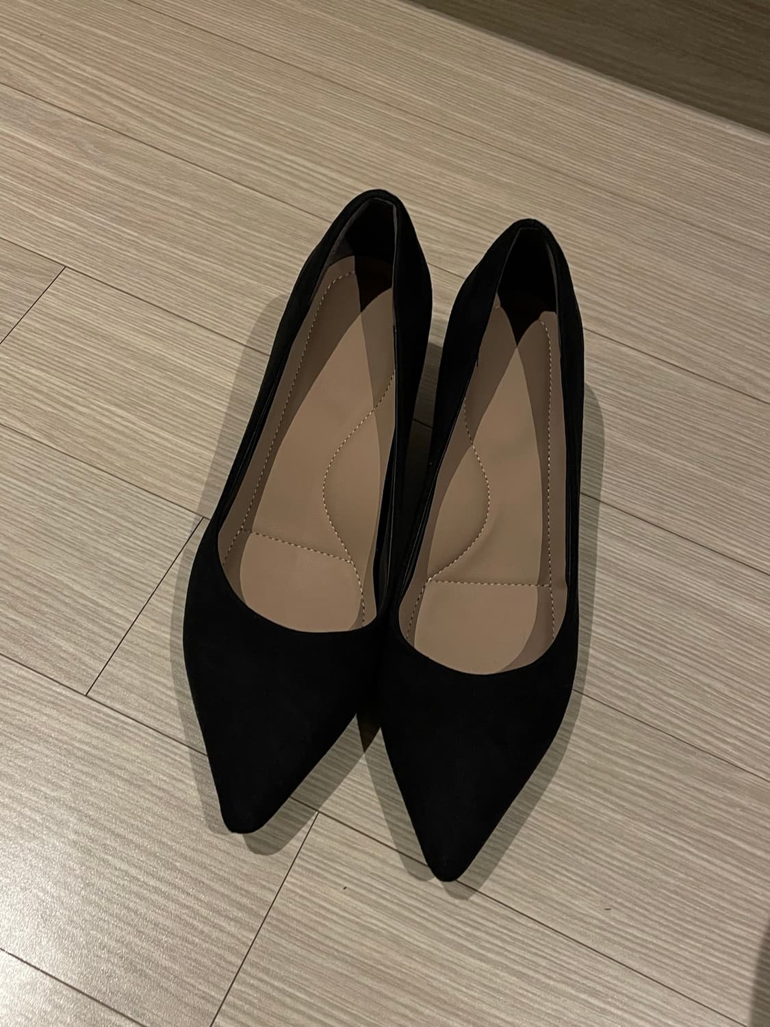 유니클로 블랙 스웨이드 힐 240 상품이미지1