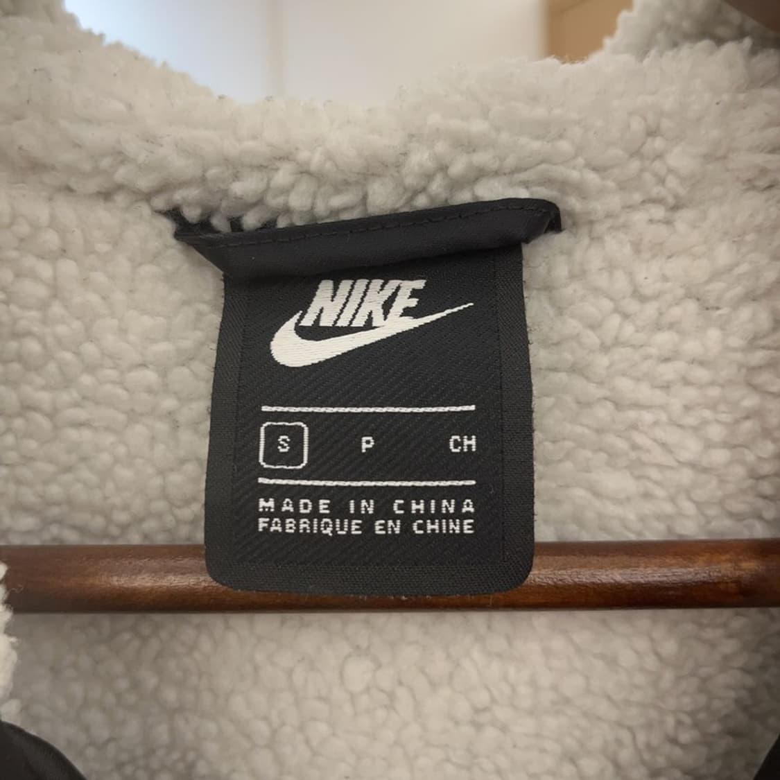 나이키 올드스쿨 스트링 슬림핏 양털 패딩 S C06850 상품이미지5