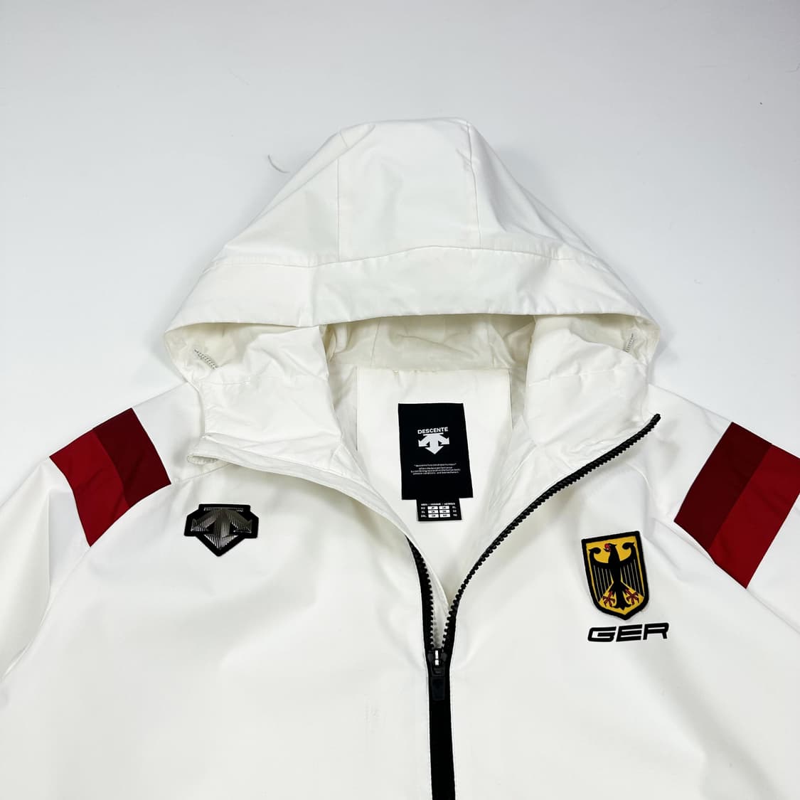 데상트 독일 풀오버 화이트 바람막이 자켓 (XXL) 상품이미지1