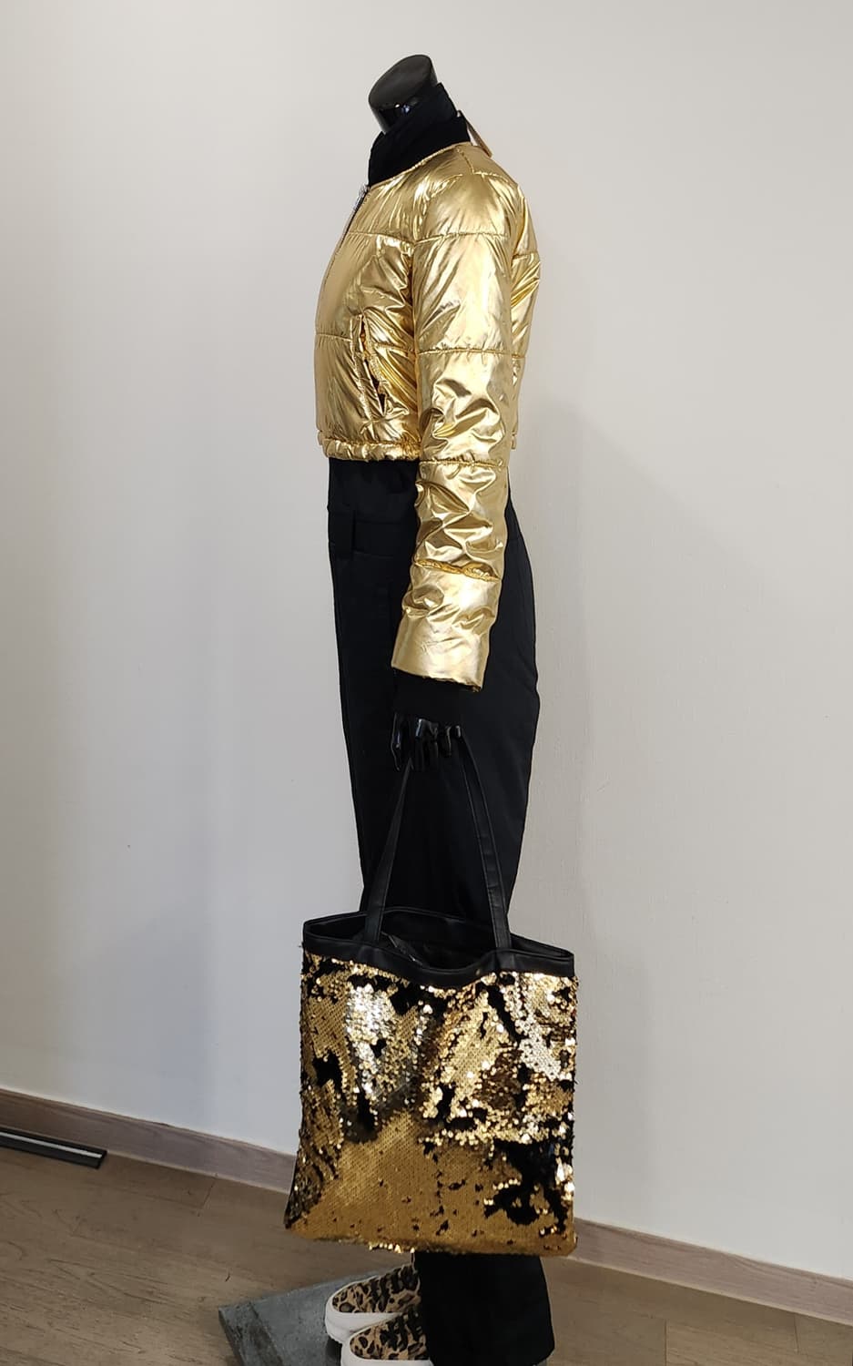 골드메탈릭 크롭패딩  상품이미지4