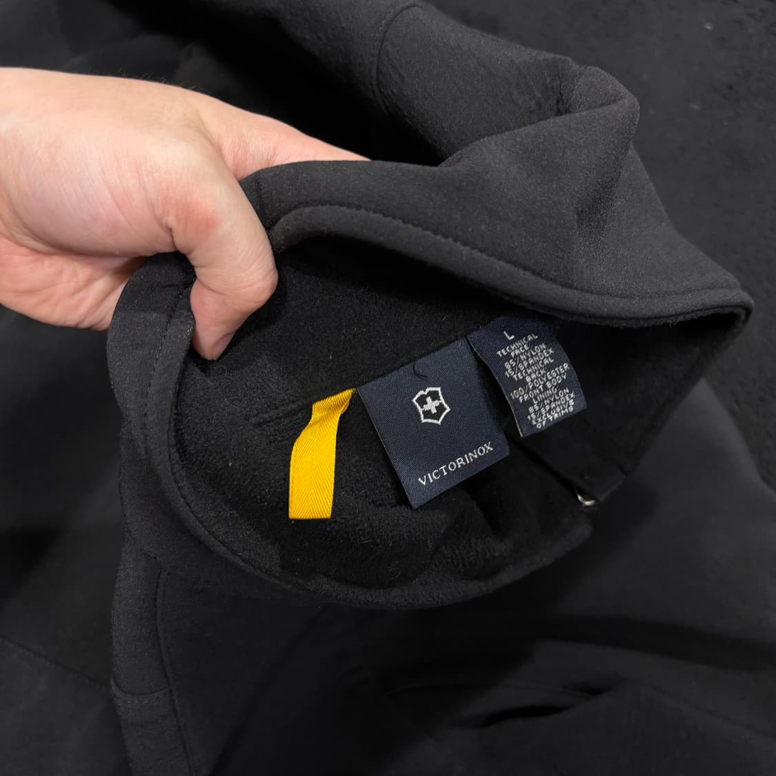 L 빅토리녹스 VICTORINOX 블랙 자켓 상품이미지5