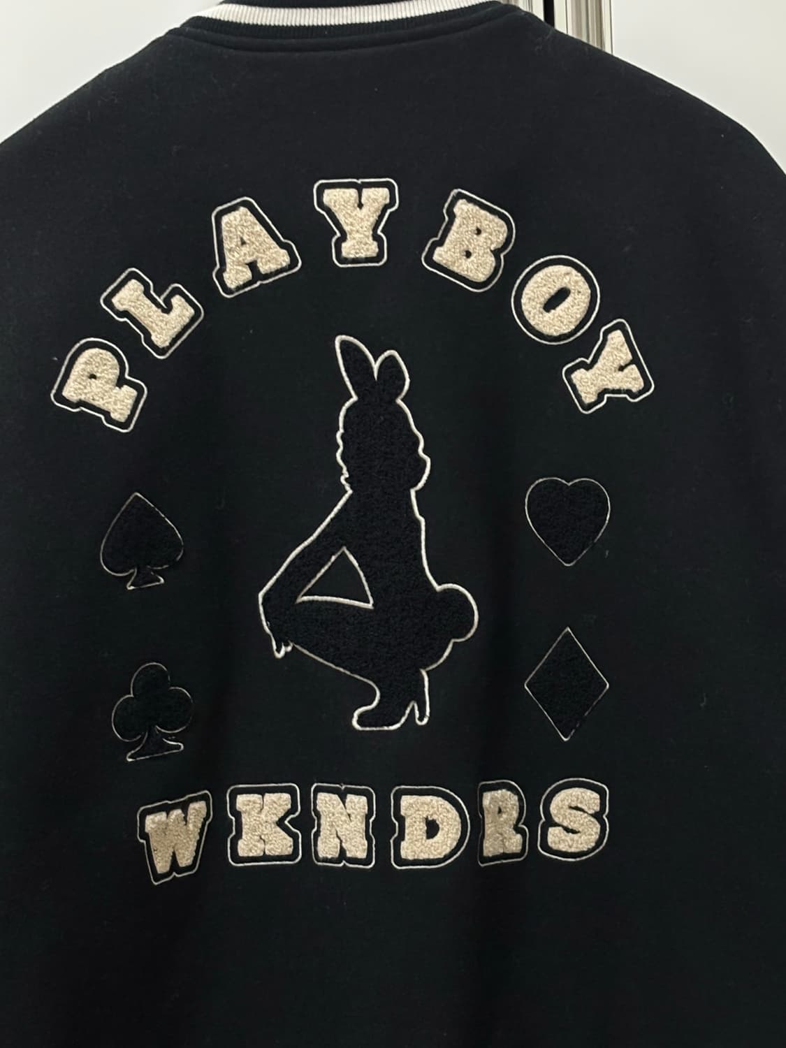 위켄더스X플레이보이 콜라보 바시티 자켓 상품이미지5